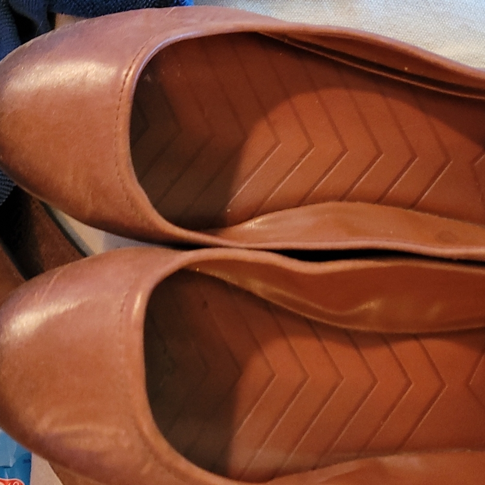 Mia leather flats